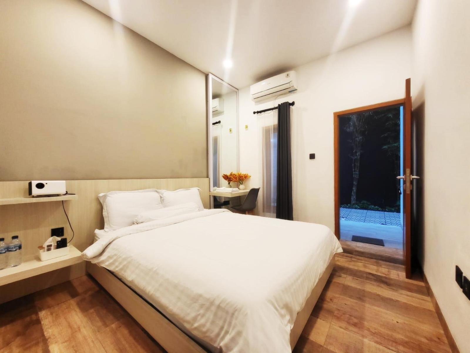 Cabin15 - Syariah Blitar Экстерьер фото
