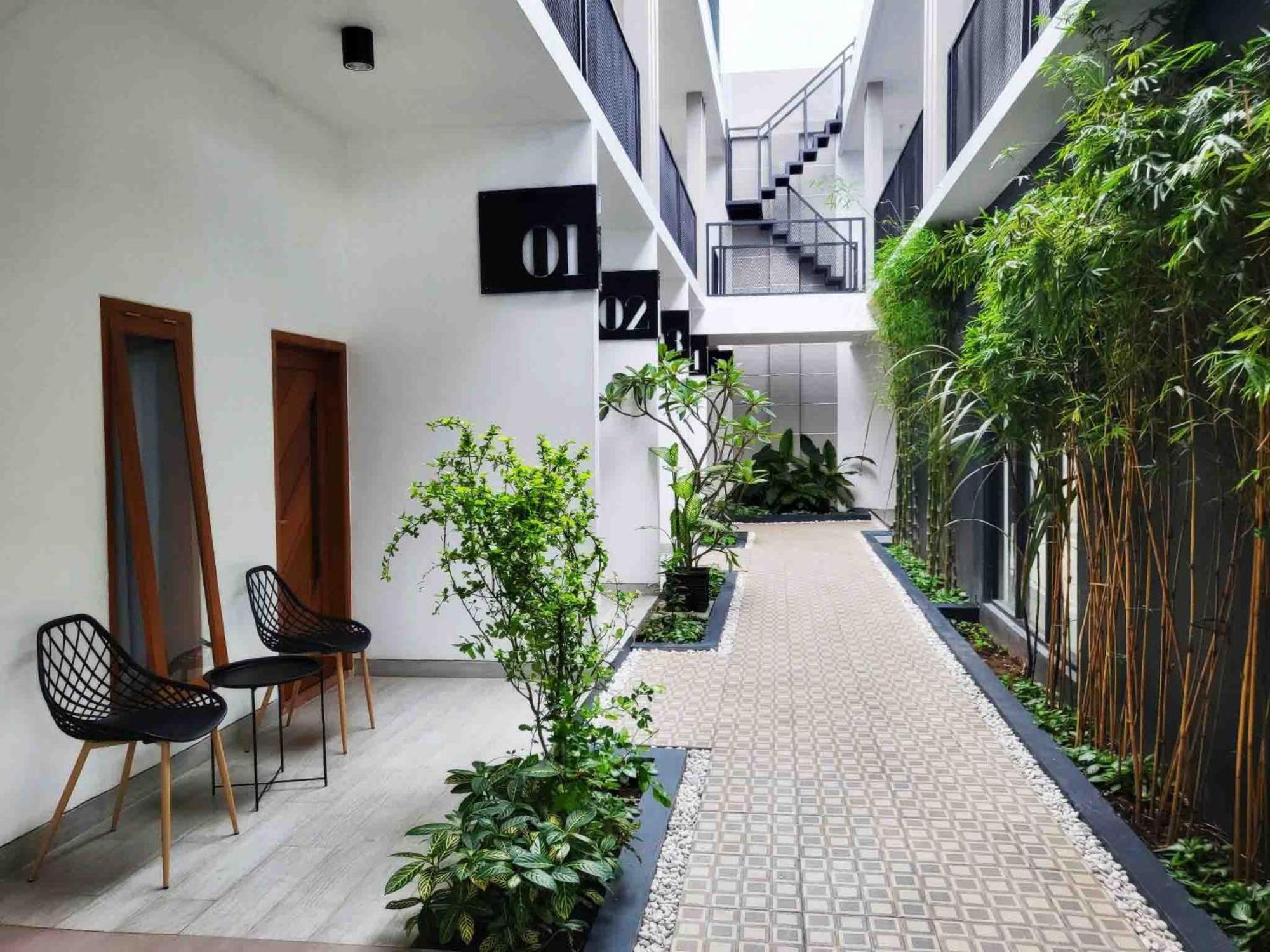 Cabin15 - Syariah Blitar Экстерьер фото